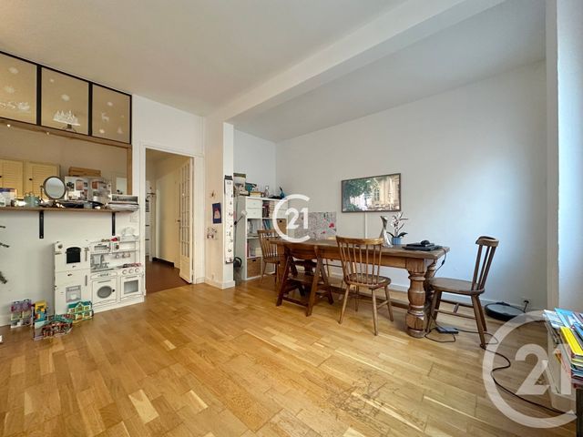 Appartement F3 à vendre - 3 pièces - 59.5 m2 - PARIS - 75018 - ILE-DE-FRANCE - Century 21 Sorim